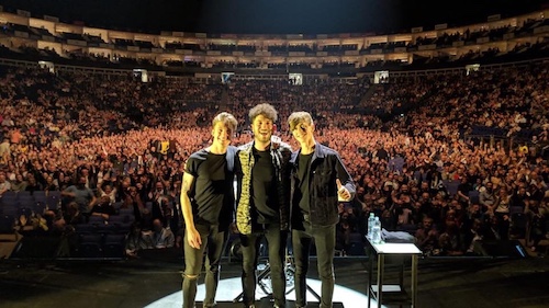 Billy Lockett & band selfie at the o2